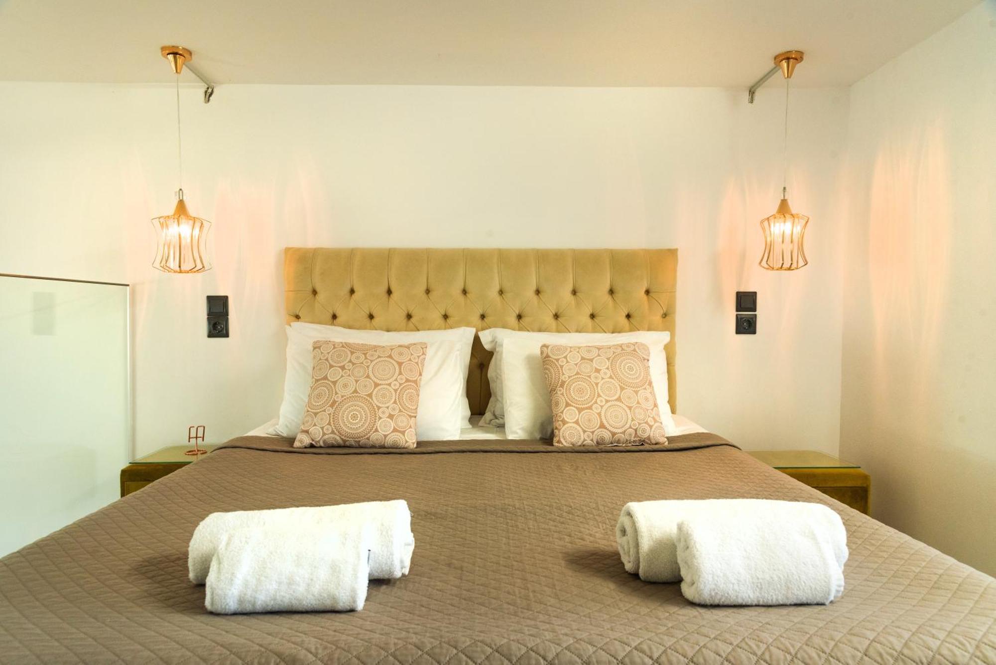 Victoria'S Suites Corfu เลฟคิมมี ภายนอก รูปภาพ